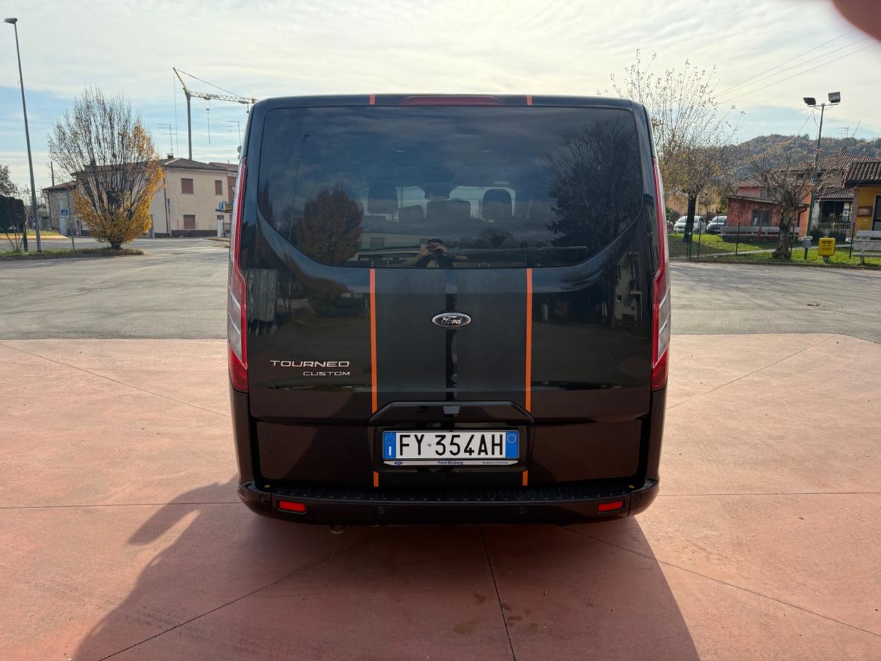 Ford Tourneo Custom 320 2.0 TDCi 185CV PC Sport