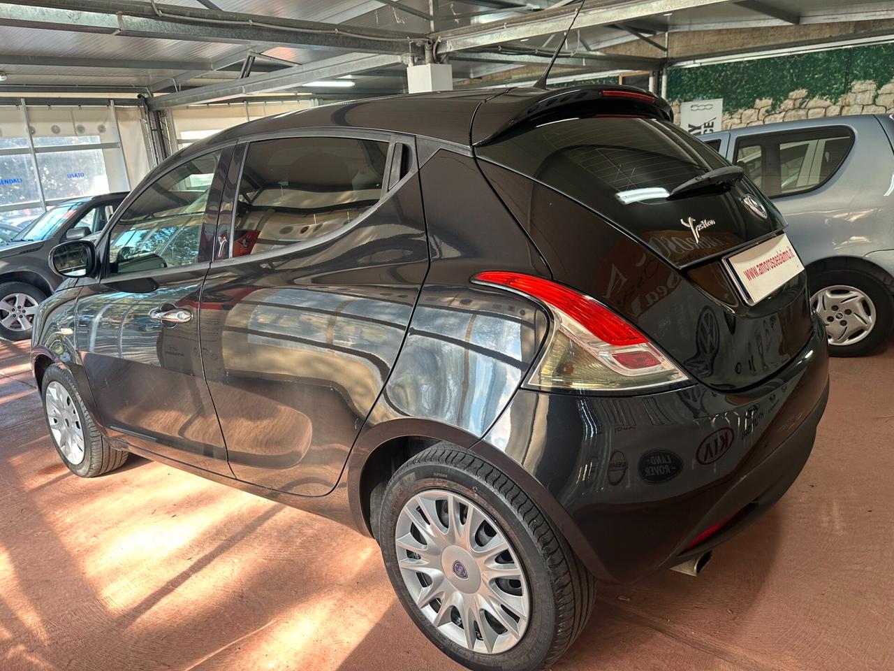 Lancia Ypsilon 1.2 69 CV 5 porte GPL Ecochic Gold