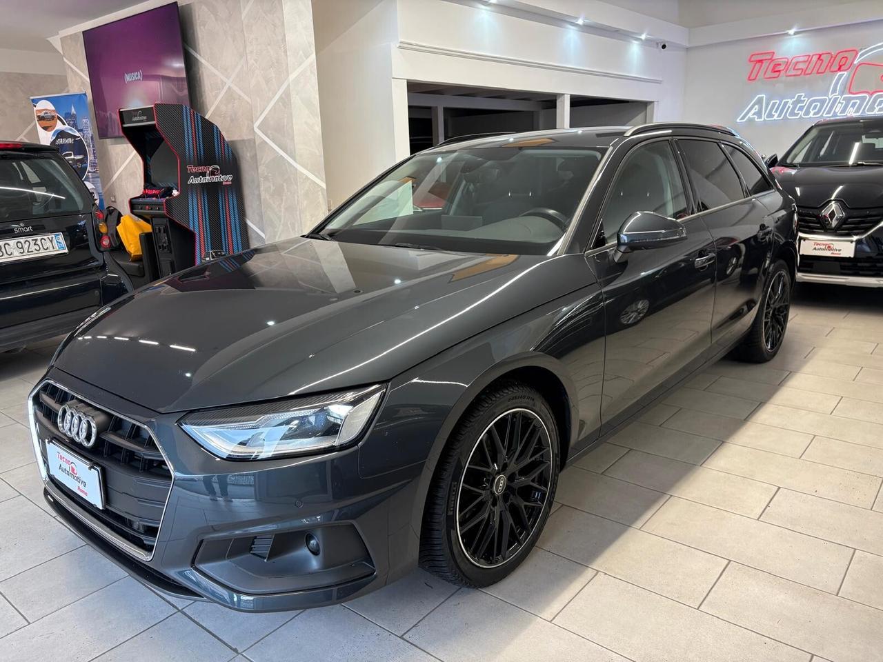 Audi A4 30 TDI/136 CV S tronic line edition