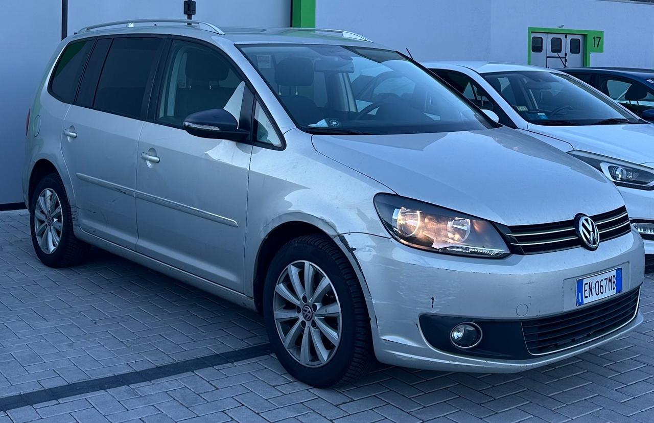 Volkswagen Touran 2.0 TDI 140 CV Highline 7 POSTI