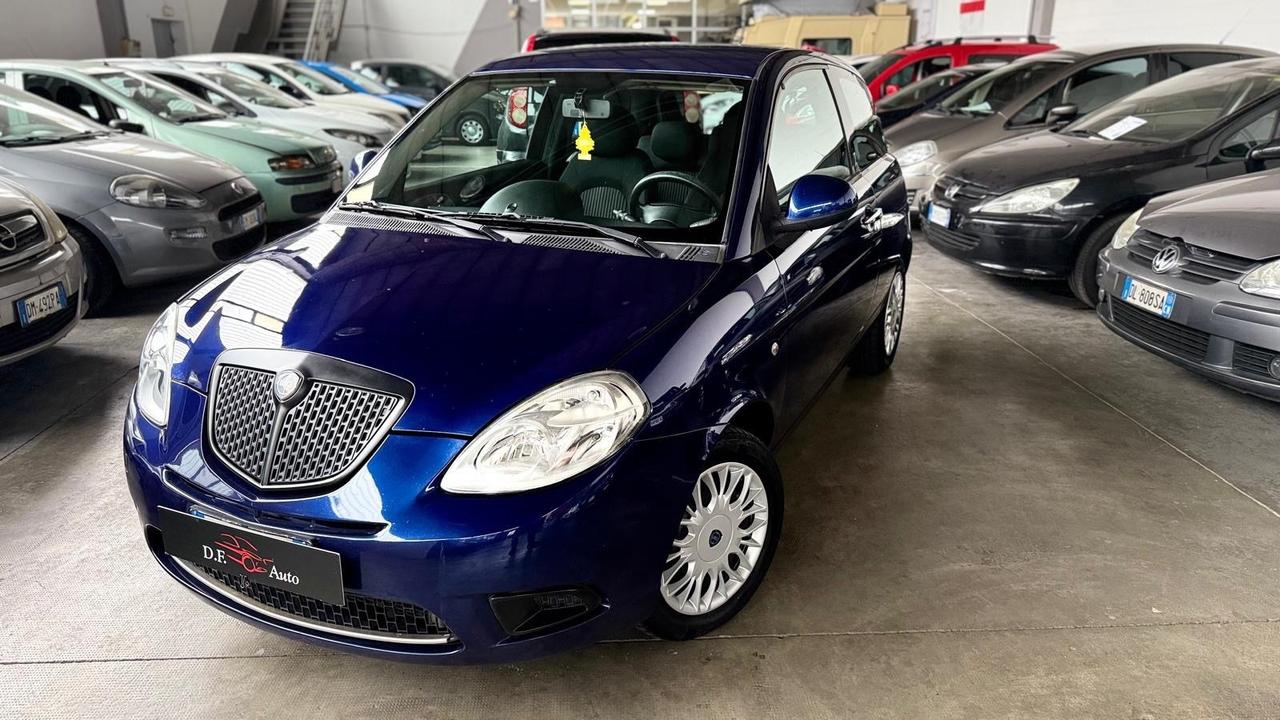 Lancia Ypsilon 1.2 Versus