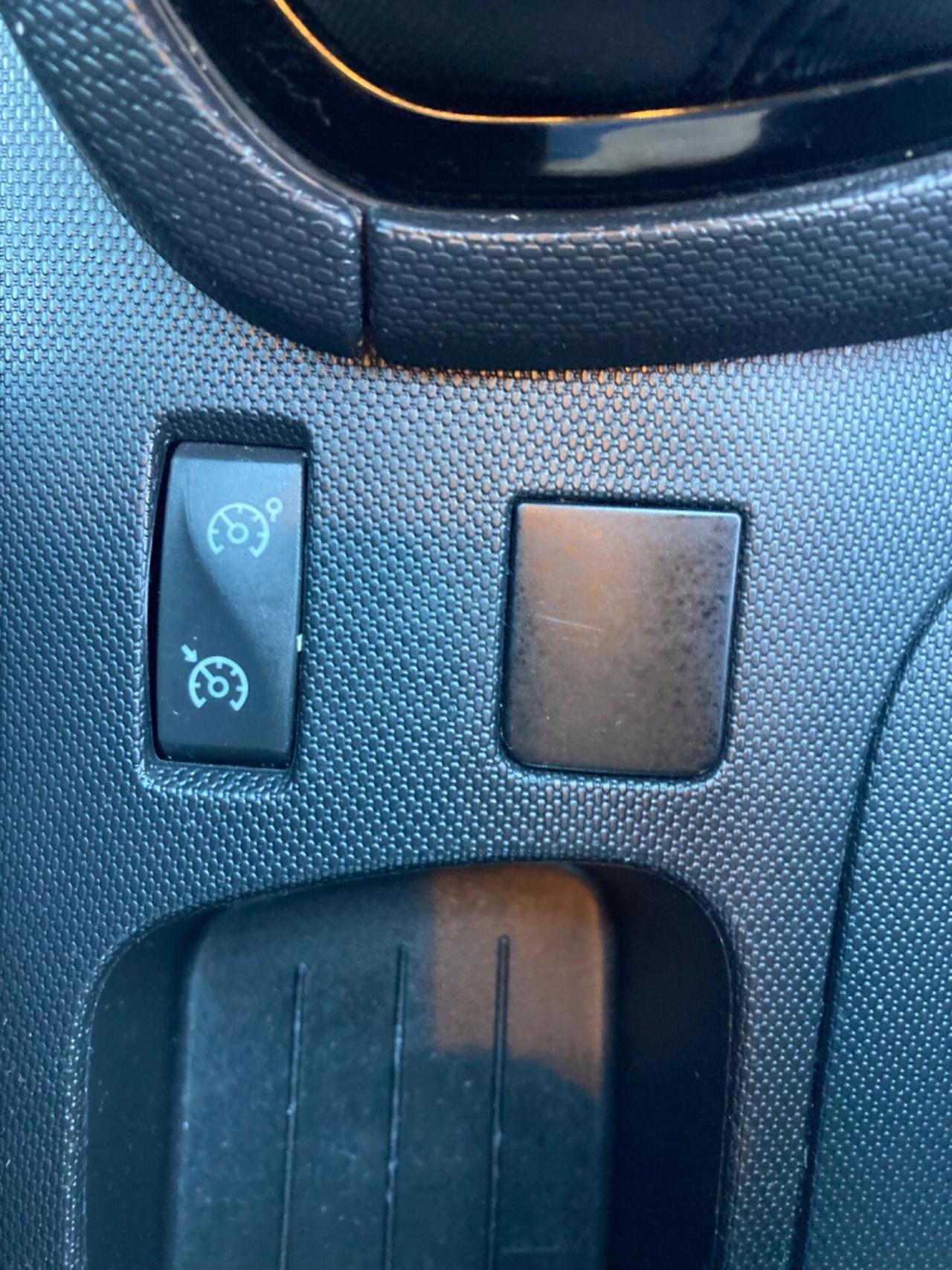 RENAULT CLIO 1.5 DCI (PROPRIETARIO UNICO)