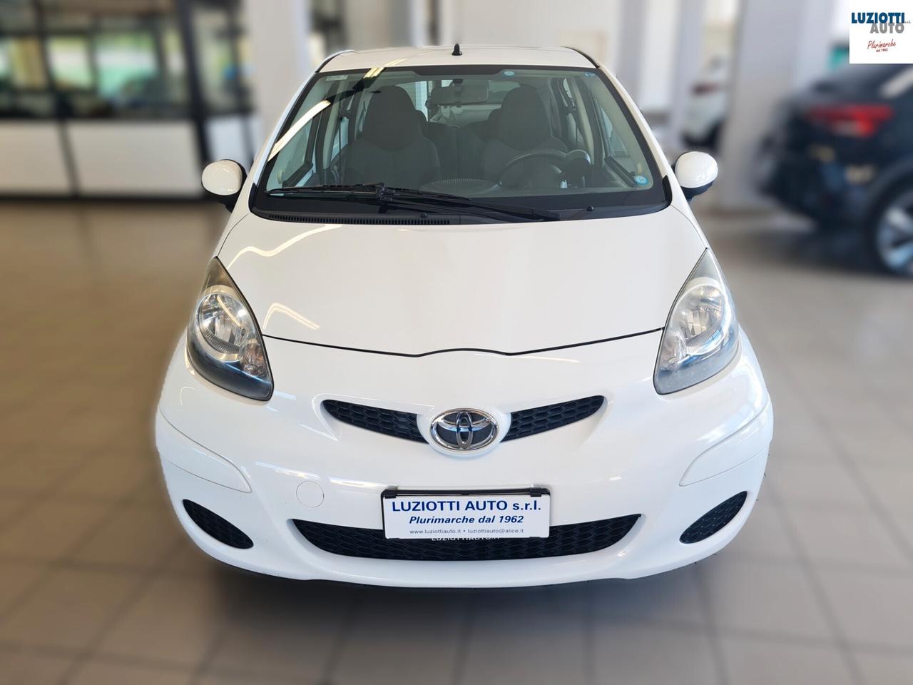 Toyota Aygo 1.0 5P. CONNECT SOL