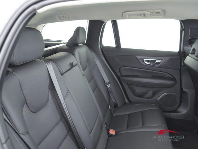 VOLVO V60 B4 Mild hybrid Benzina Plus Dark