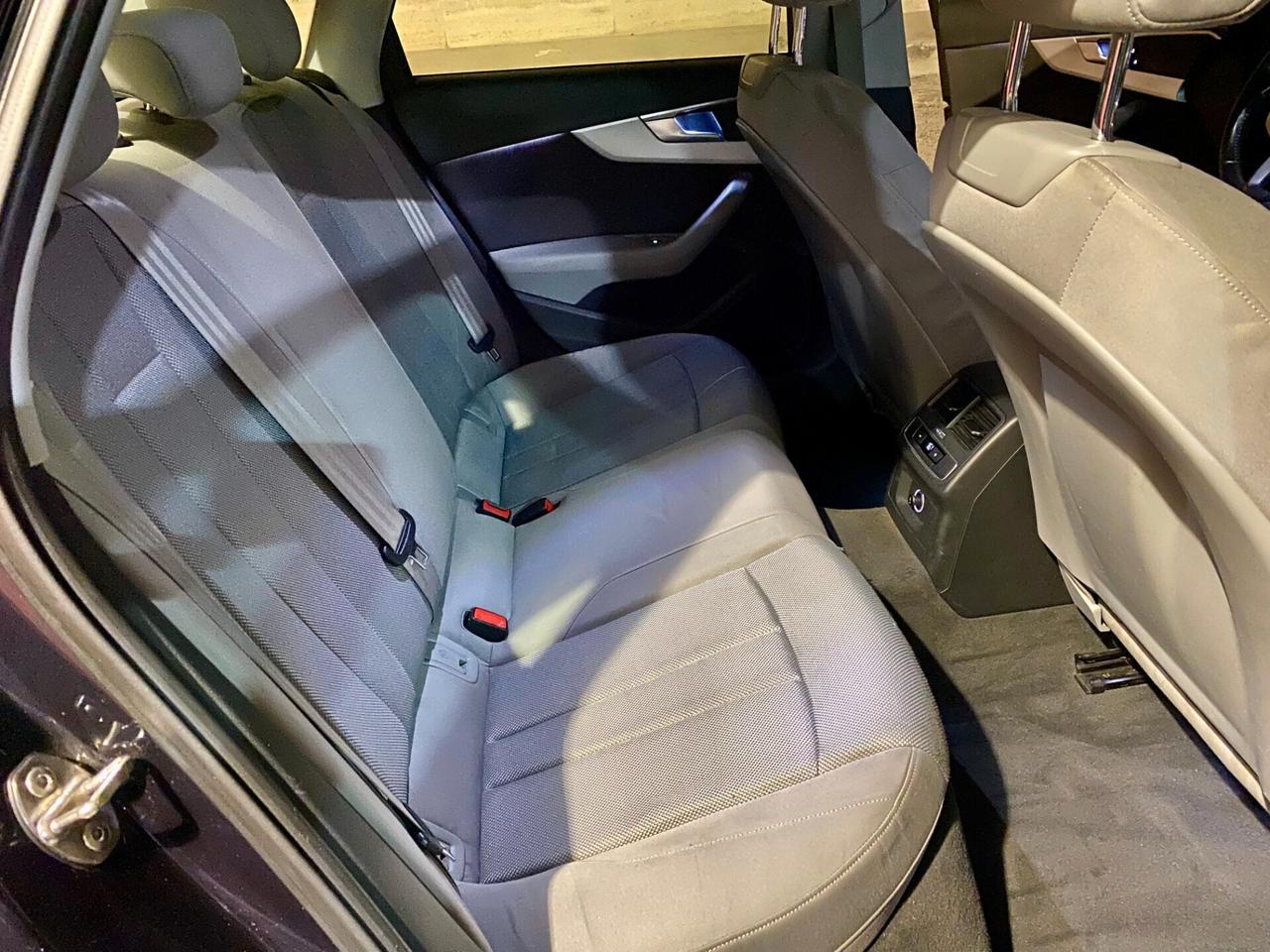 Audi A4 2.0 TDI 150 CV ultra S tronic Design.12/2015