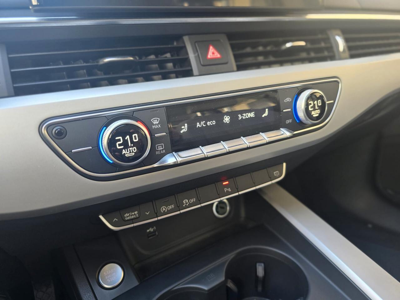 Audi A4 Avant 30 TDI/136 CV S tronic Business Advanced