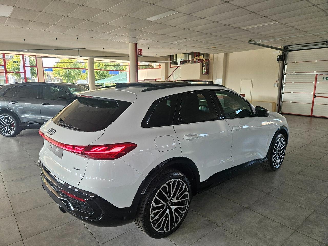 Audi Q5 SUV 2.0 TDI 204CV mHEV+ S-Tronic Quattro S-Line Edition