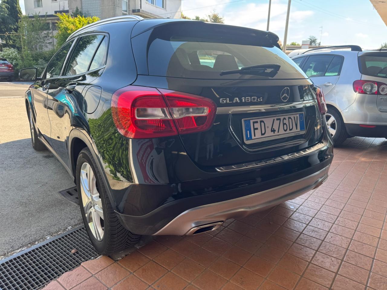 Mercedes-benz GLA 180 d Premium