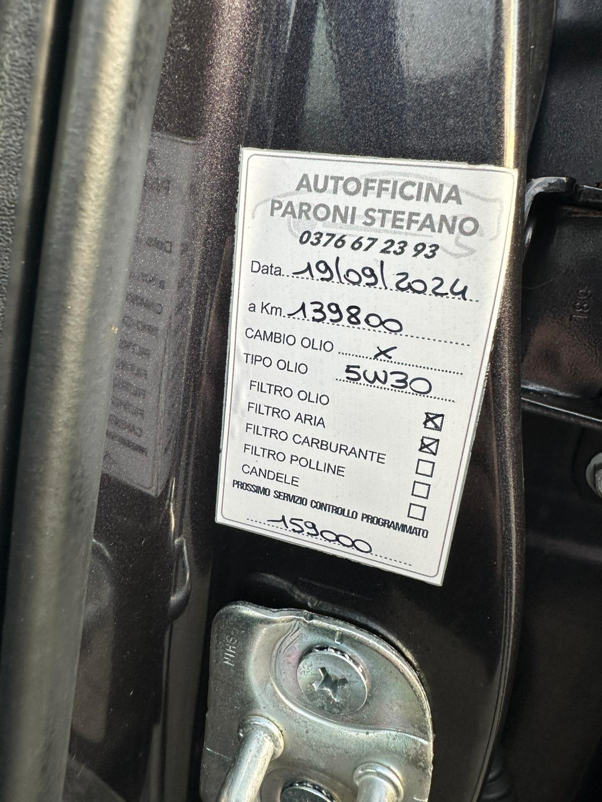 Suzuki Swift 1.3 DDiS 5 porte B-Top Bi-Color