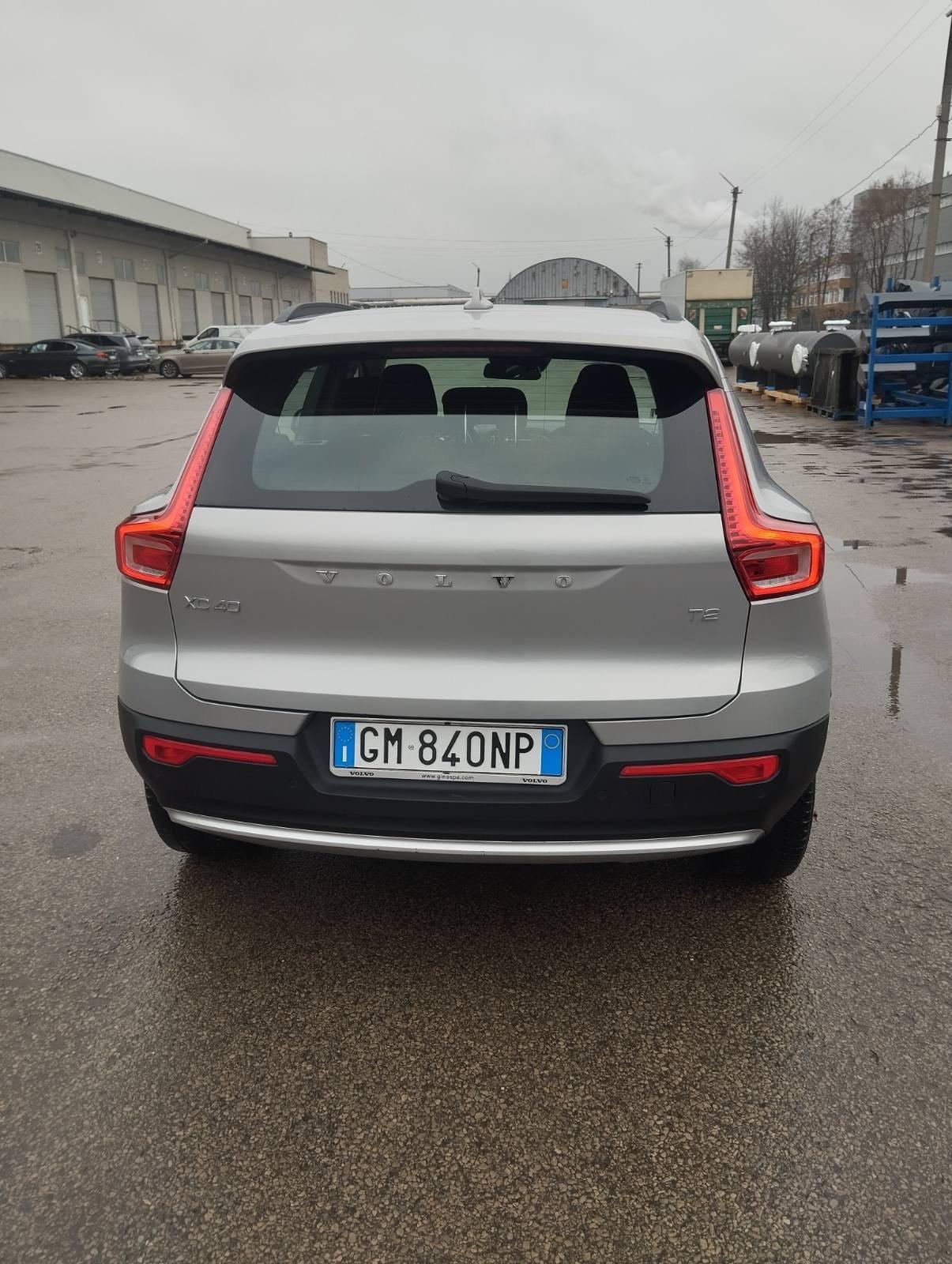 Volvo XC40 T2 automatico Essential