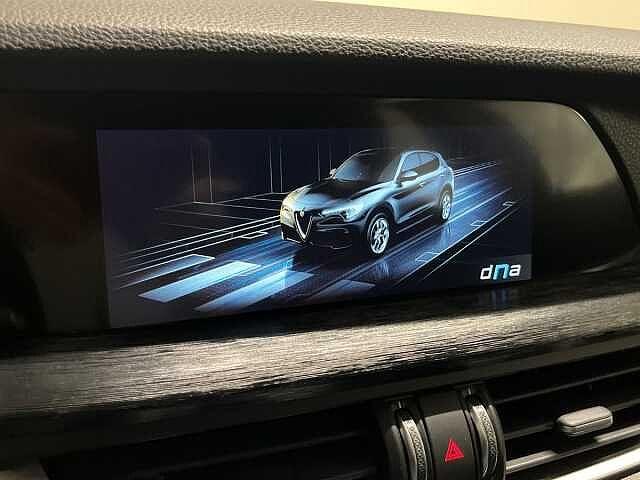 Alfa Romeo Stelvio 2.2 Turbodiesel 160 CV AT8 RWD Super Business