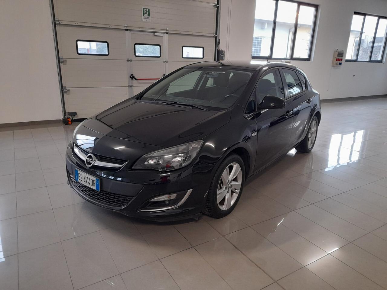 Opel Astra 1.4 100CV 5 porte Cosmo