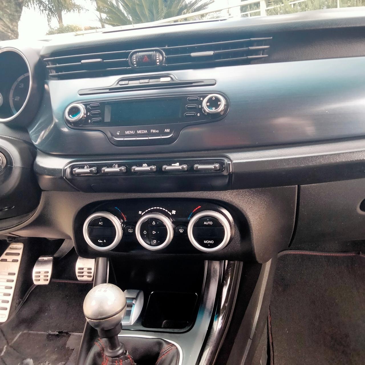 Alfa Romeo Giulietta 1.6 JTDm-2 105 CV Exclusive