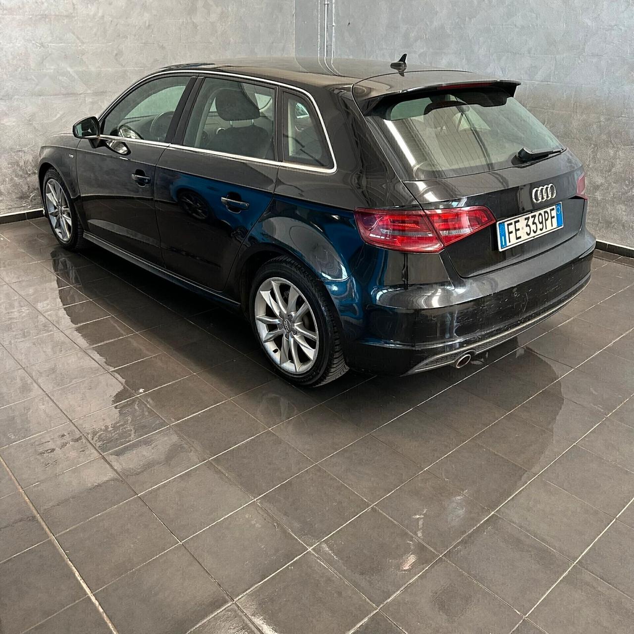 Audi A3 1.6 TDI S-LINE S-TRONIC