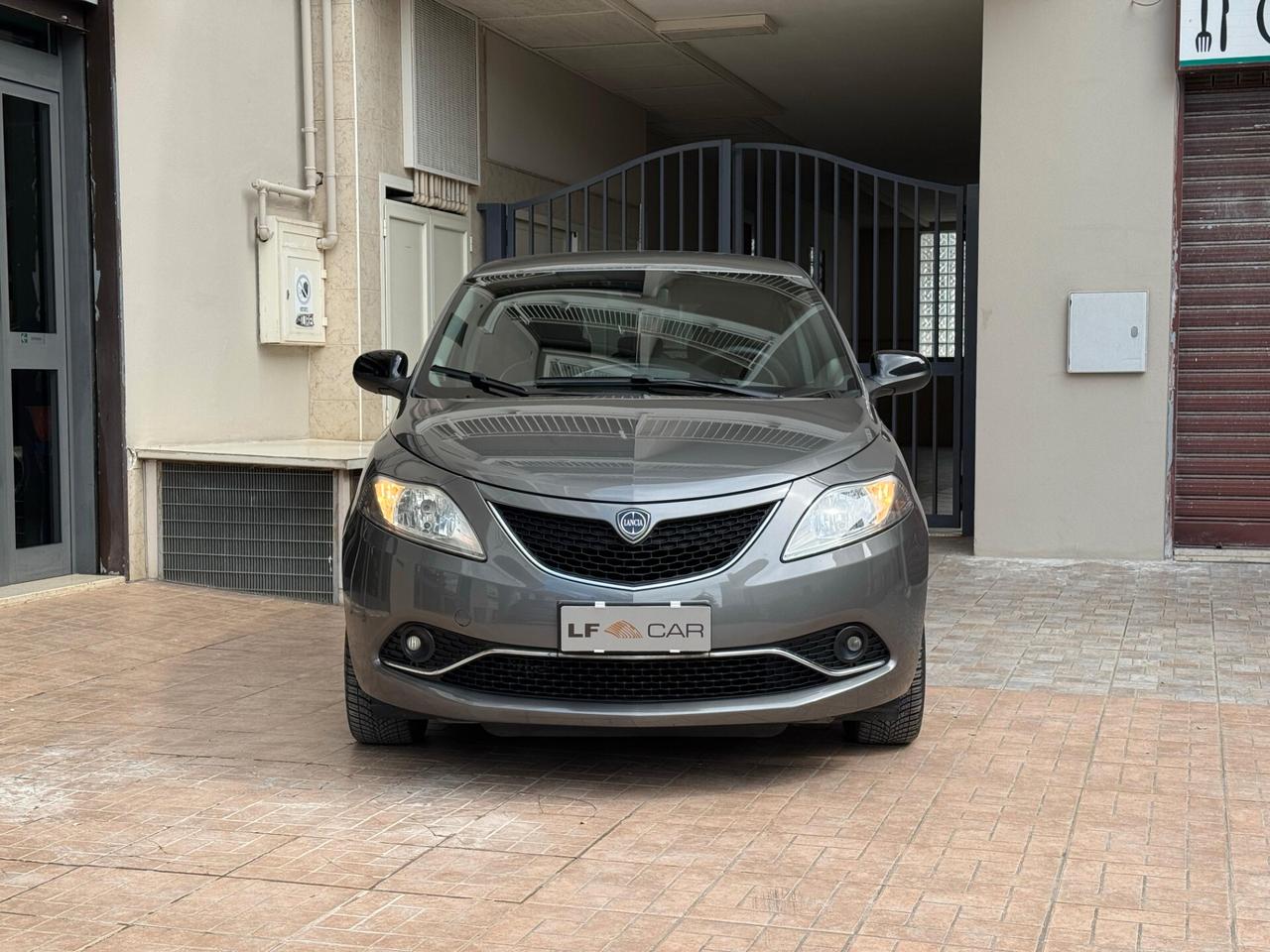 Lancia Ypsilon 1.3 MJT 16V 95 cv 5 porte S&S Platinum 5 posti