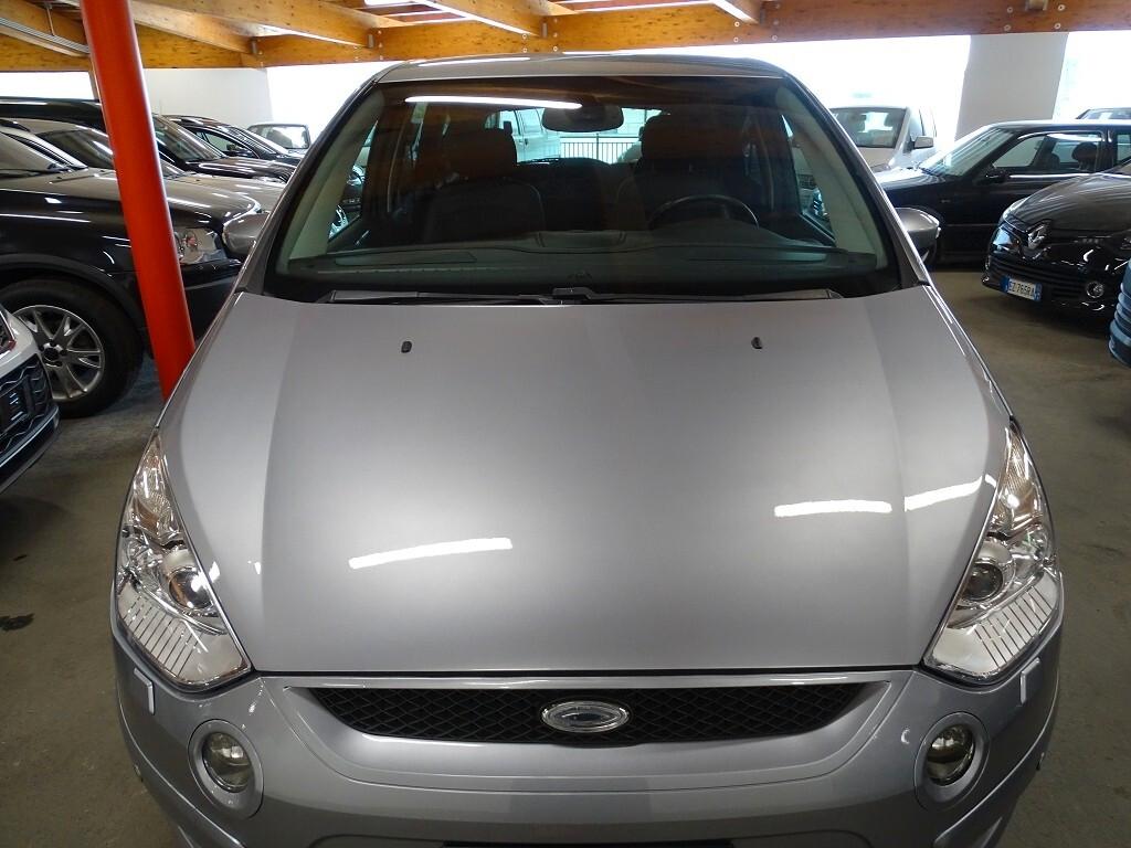 Ford S-Max 2.0 TDCi 140CV 7 posti Neopatentati