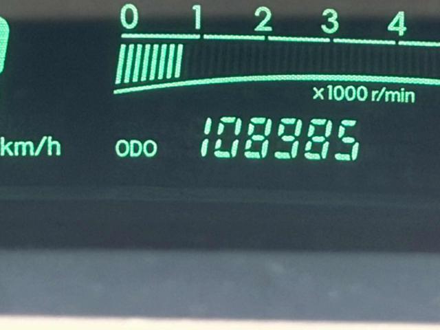 TOYOTA Yaris 108,985km 1.3 5p Sol senza nessun lavoro da fare