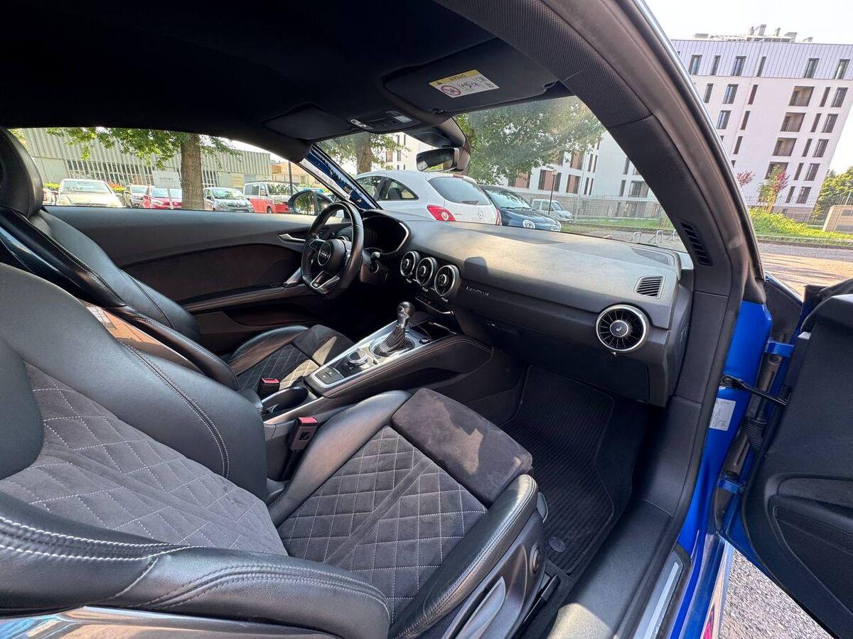 Audi TT Coupé 2.0 tfsi S line s-tronic