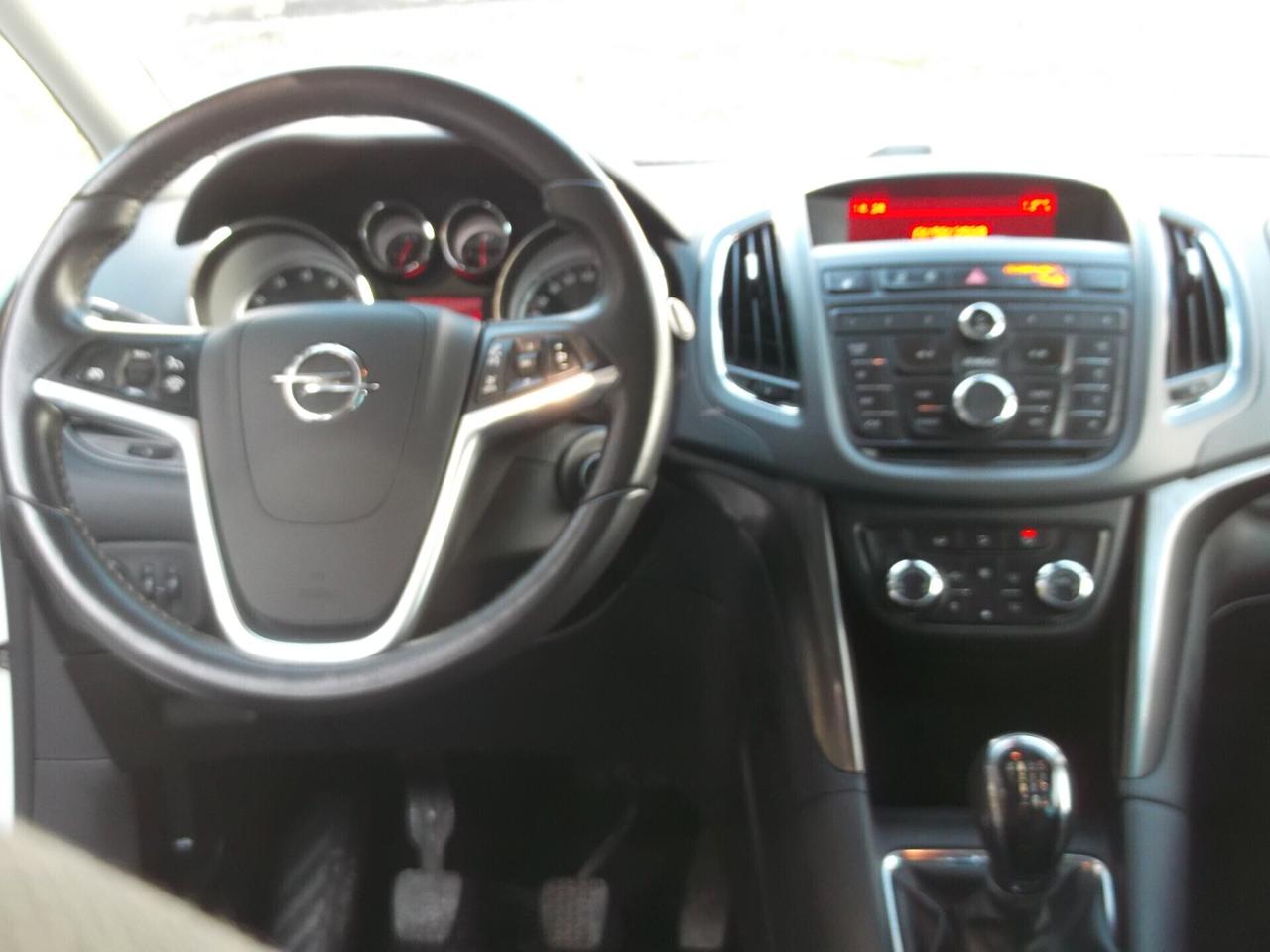 Opel Zafira 1.6 Turbo Metano 7 P. Full 2014