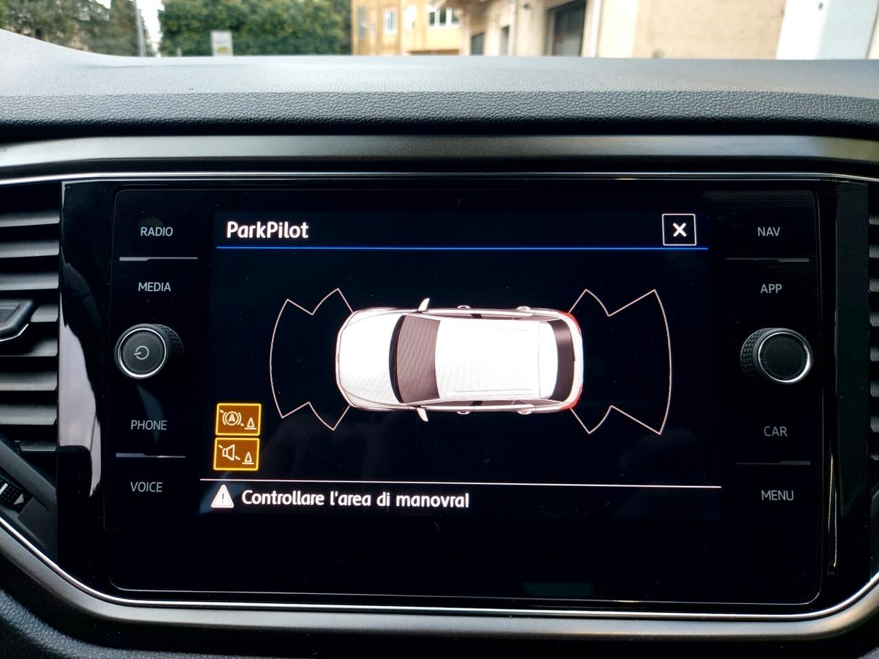 Volkswagen T-Roc 1.6 TDI SCR Business BlueMotion Technology