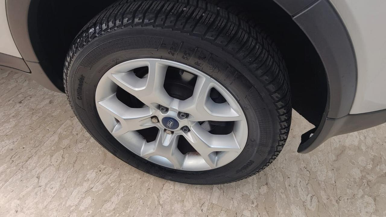 Ford Kuga 2.0 TDCi 140 CV 2WD
