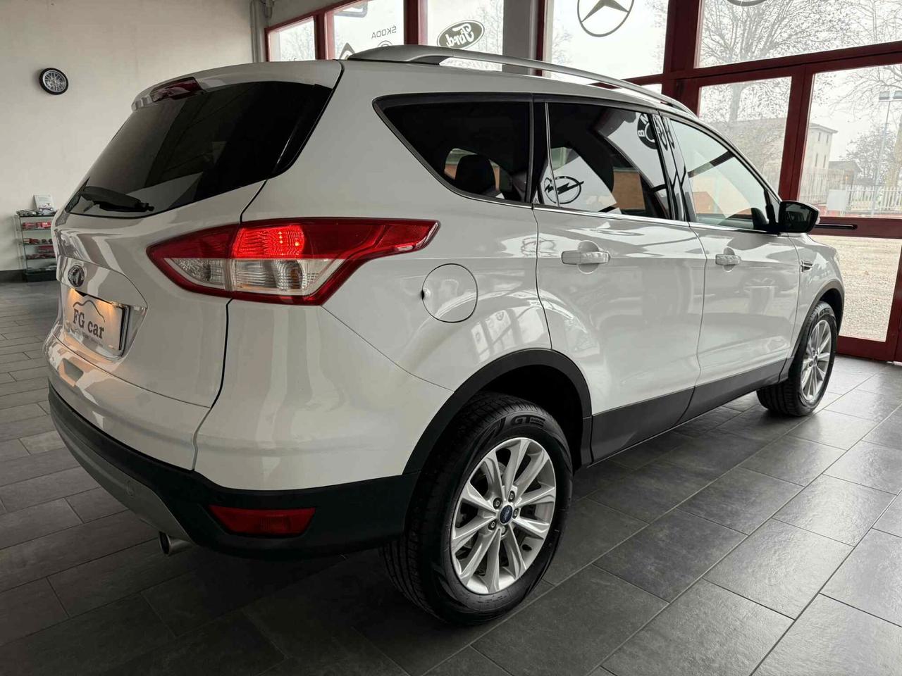 Ford Kuga 2.0 TDCI 150 CV S&S 4WD Powershift Titanium