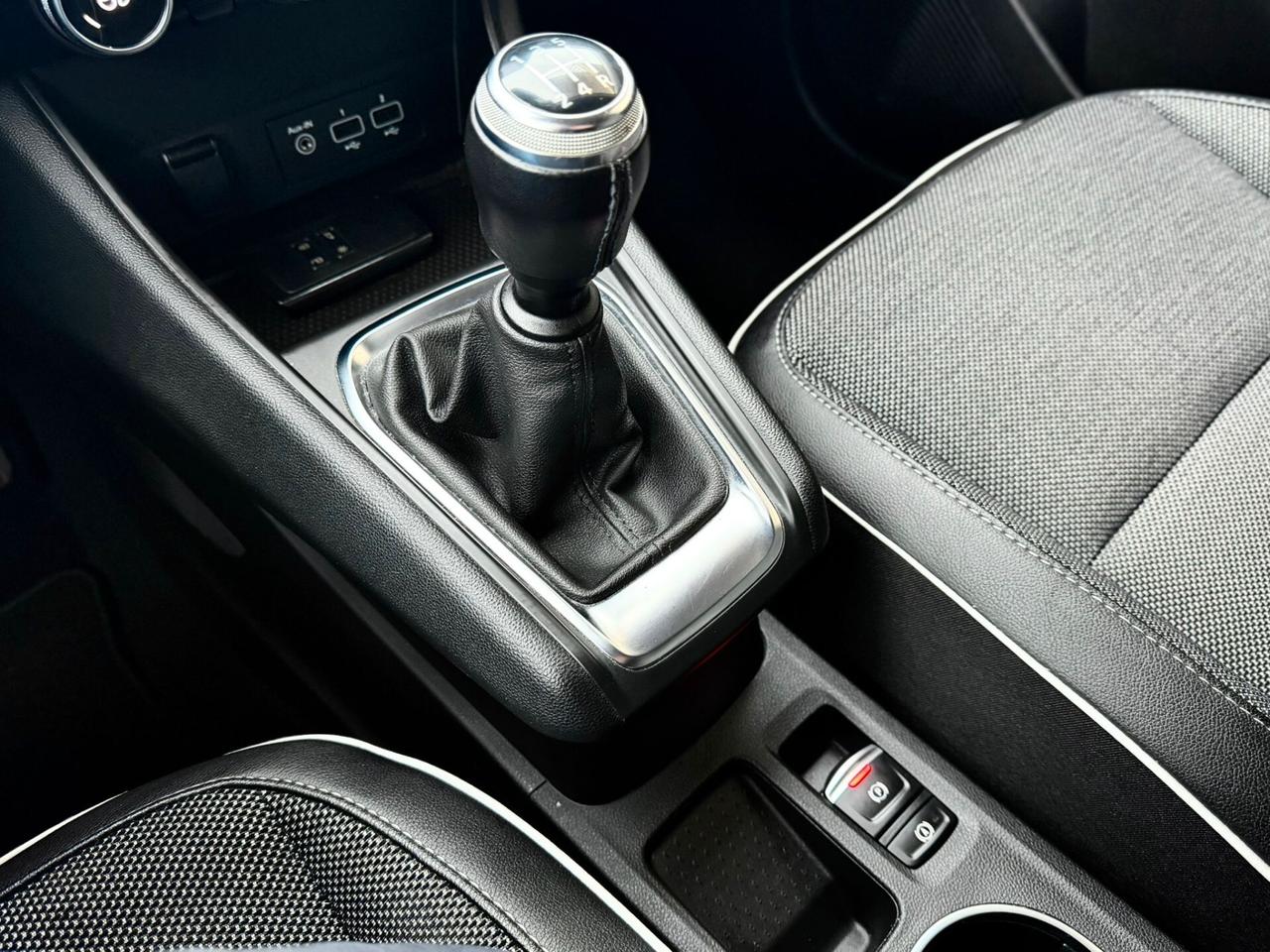 Renault Captur TCe 100 CV Intens