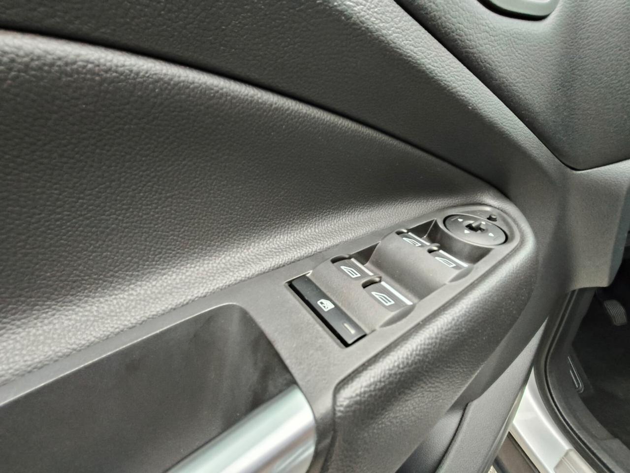 Ford Kuga 1.5 TDCI 120 CV S&S 2WD ST-Line