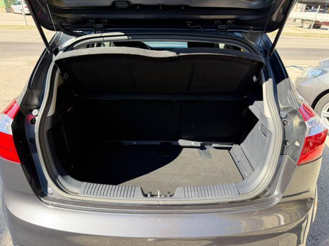KIA Rio 1.2 CVVT 5p. 80000 km