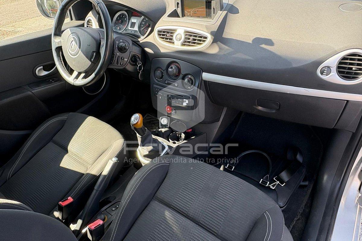 RENAULT Clio 1.2 16V 3 porte Dynamique
