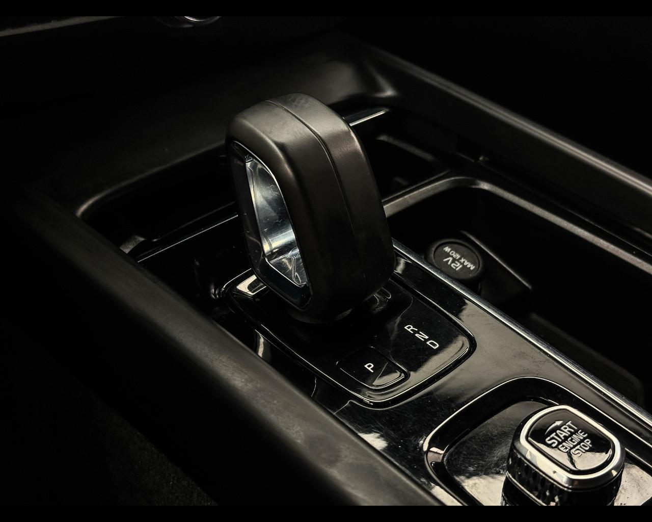 VOLVO V60 B4 (d) Geartronic Momentum Business