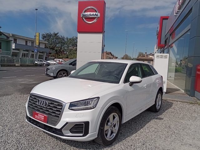 AUDI Q2 30 TFSI S tronic business