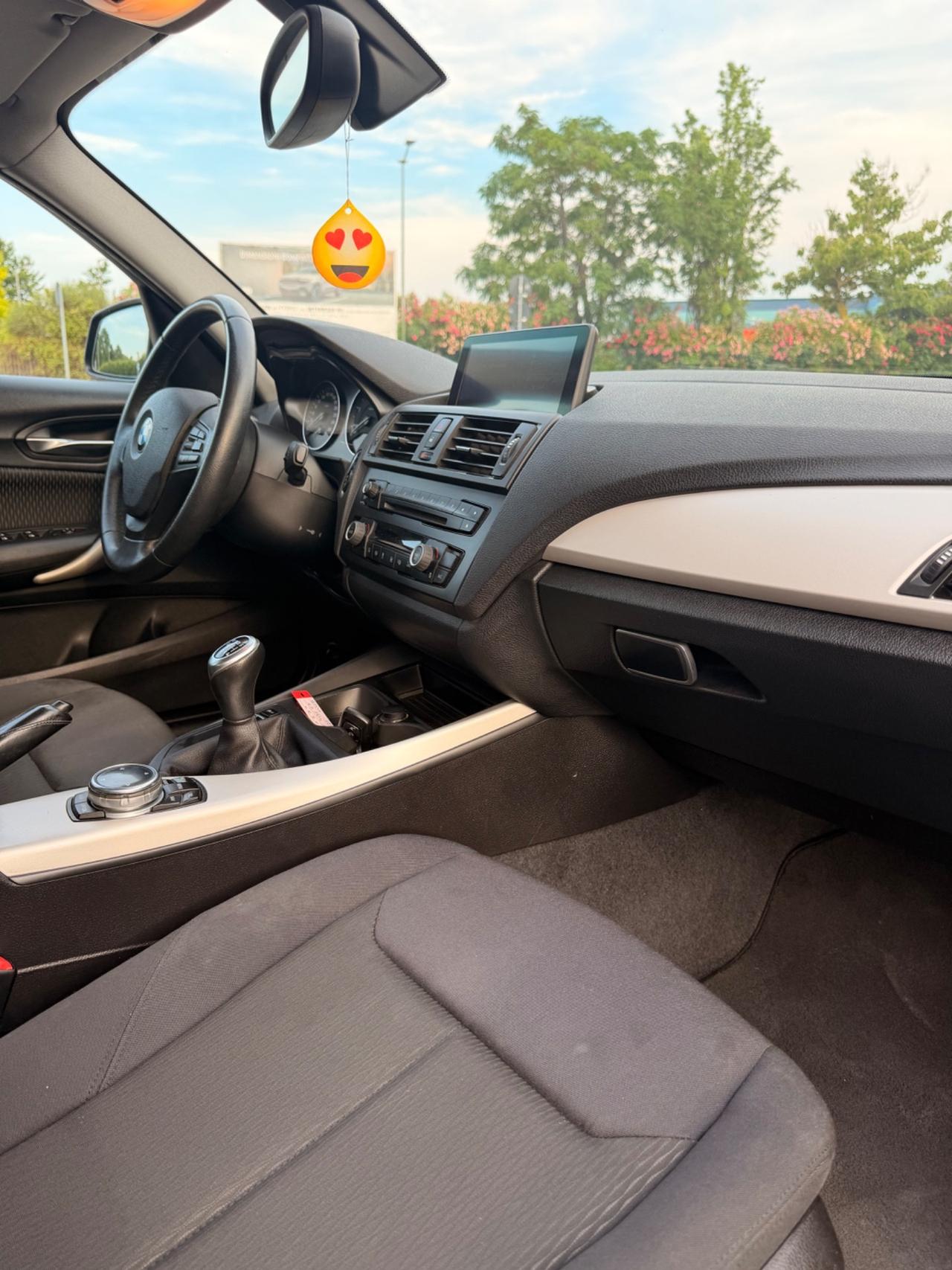 Bmw 116 116d 5p. Urban