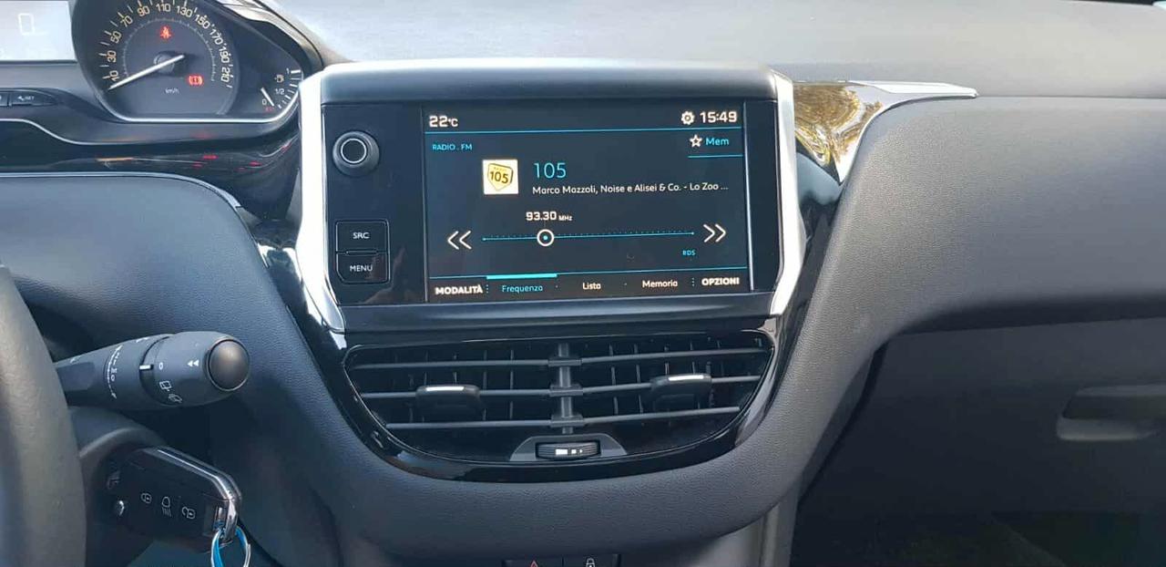 Peugeot 208 PureTech 82 Style "KM 9400"