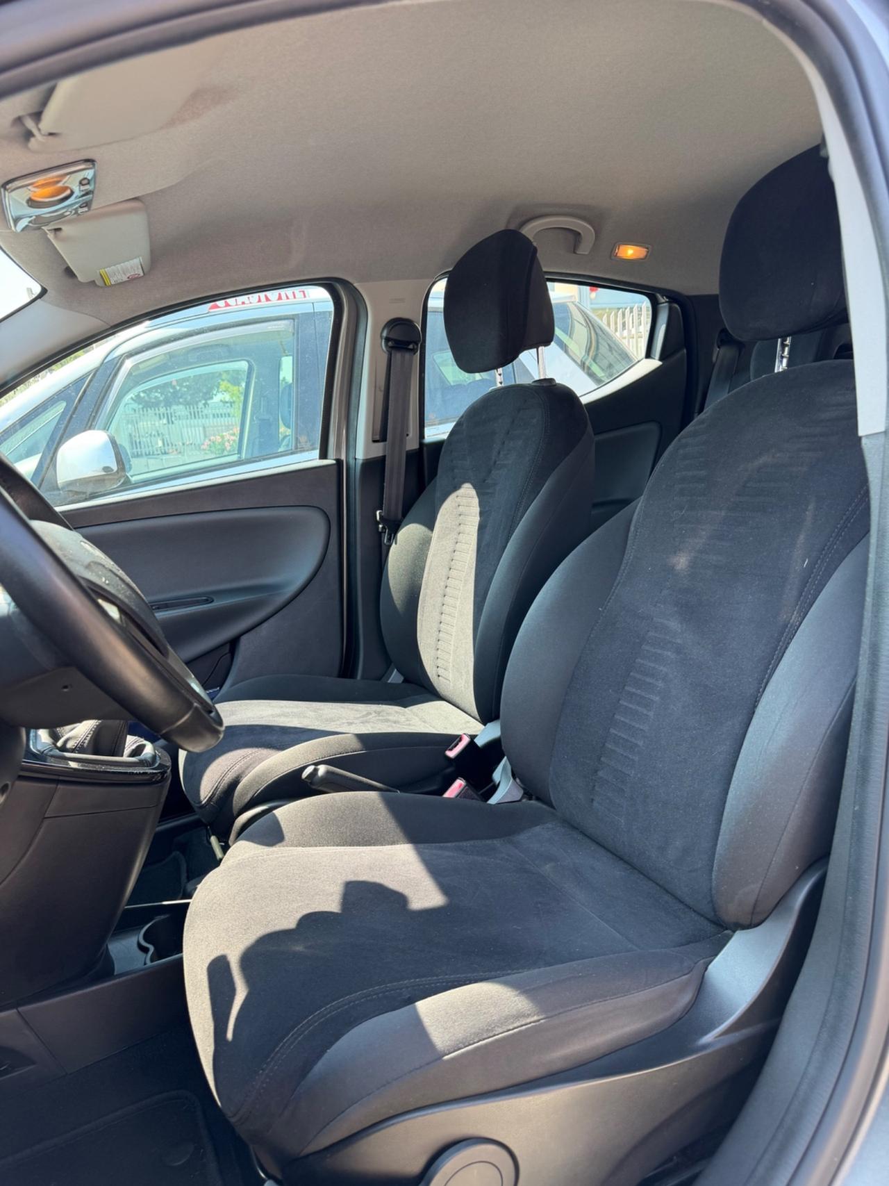 Lancia Ypsilon 1.3 MJT 16V 95 CV 5 porte S&S Gold