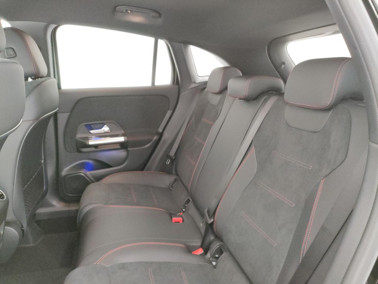 Mercedes-Benz GLA 200 d