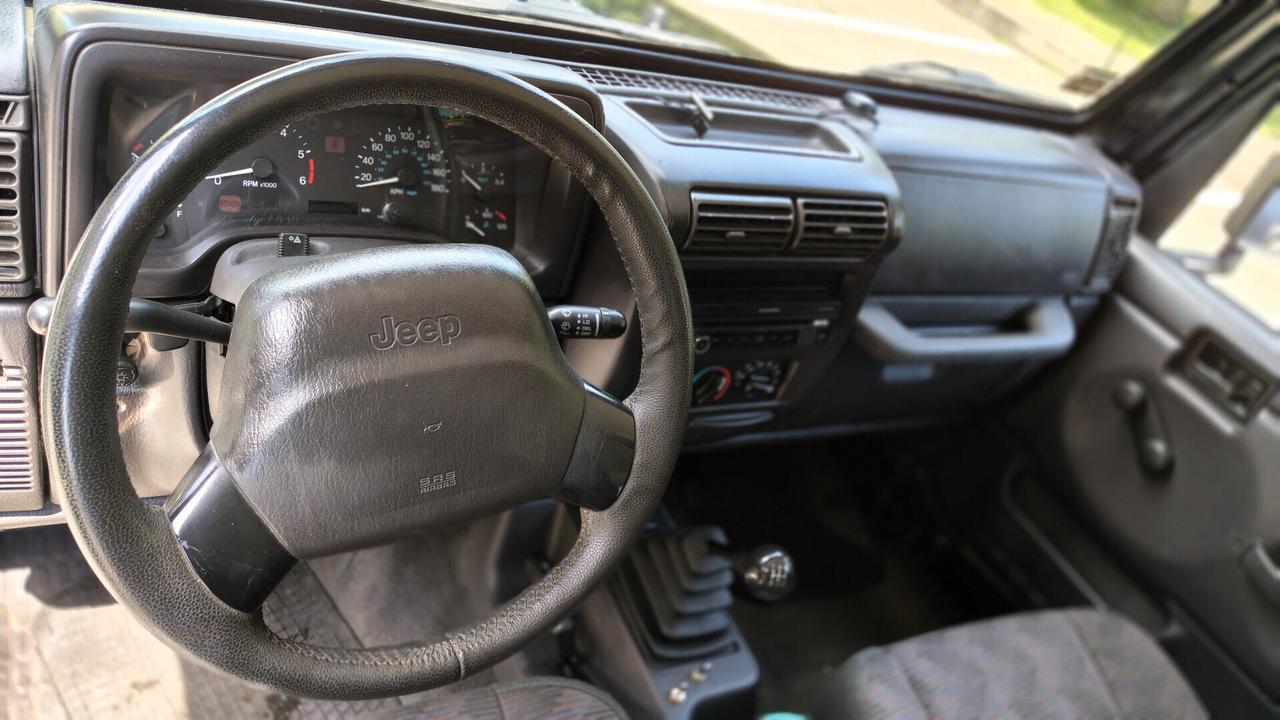 Jeep Wrangler 4.0 cat Sport ASI 4P