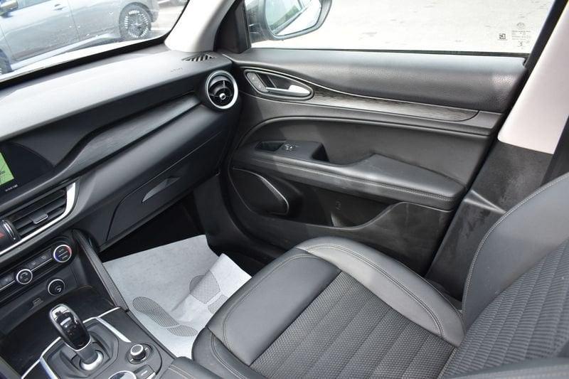 Alfa Romeo Stelvio 2.2 Turbo Diesel 210CV AT8 Q4 B-Tech
