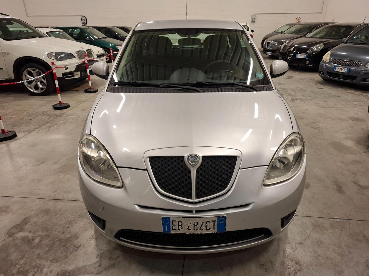 Lancia Ypsilon 1.2 Versus