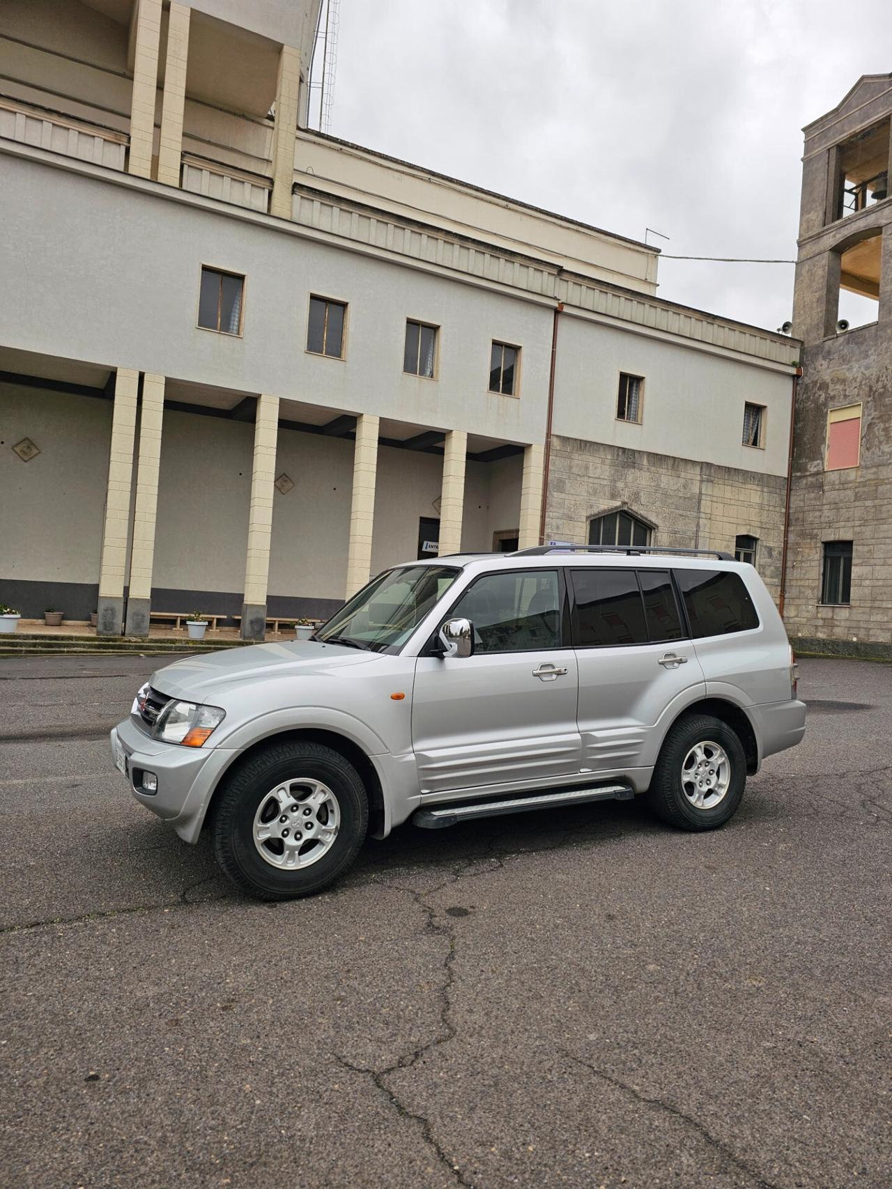 Mitsubishi Pajero 3.2 16V DI-D 5p. GLS2 ASI full optional