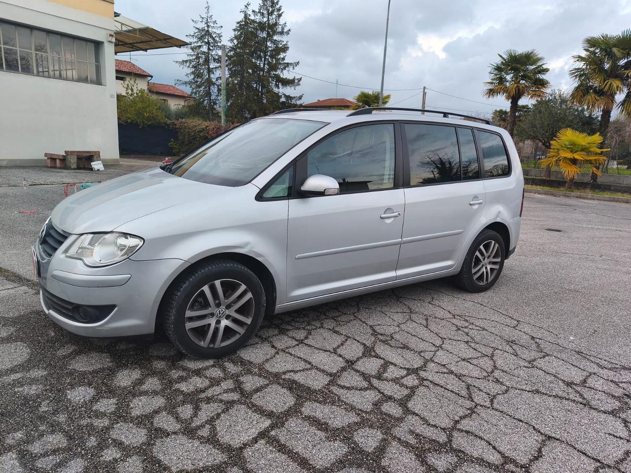 Vw Touran 2.0 H.line Metano Accetto Permute