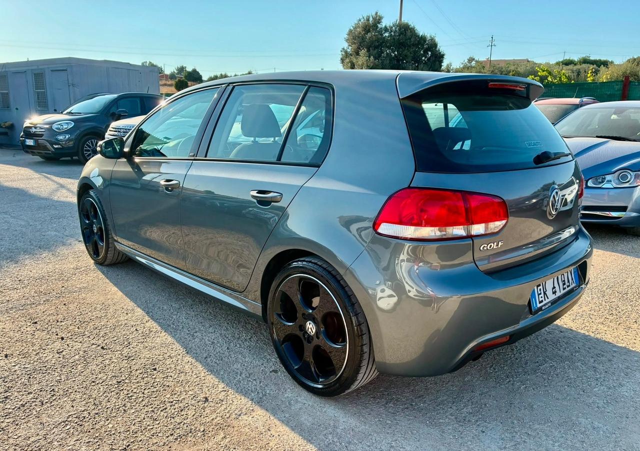 Volkswagen Golf 1.6 TDI DPF 5p. Highline Sportline
