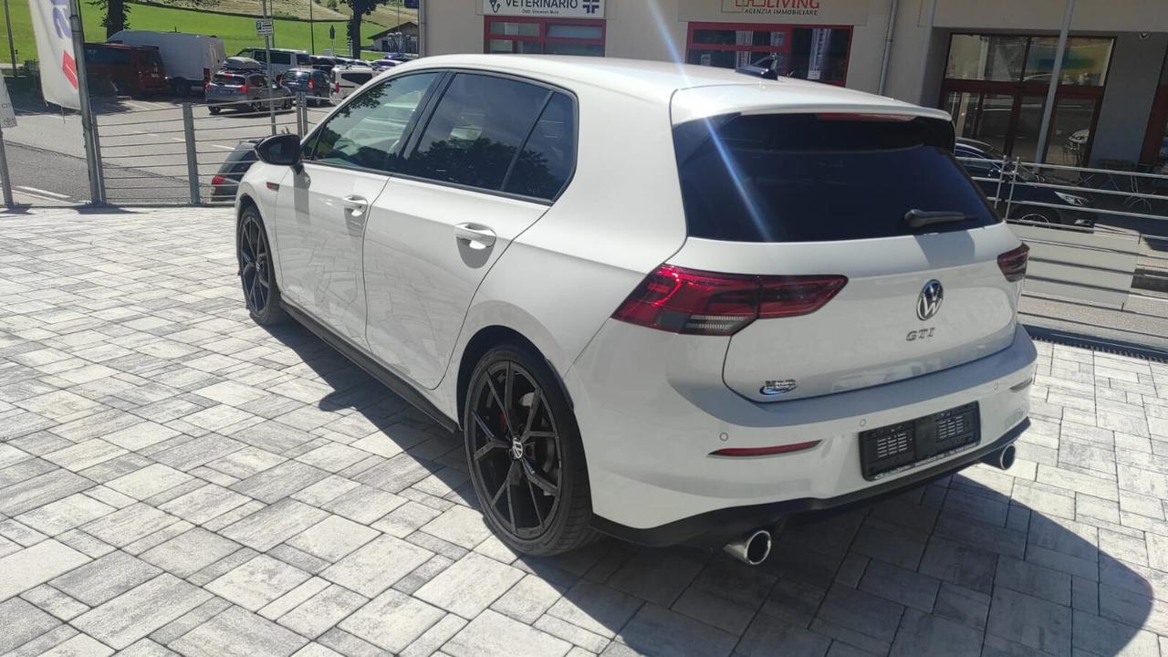 VOLKSWAGEN GOLF GTI 2.0 TURBO BENZINA 245CV MANUALE
