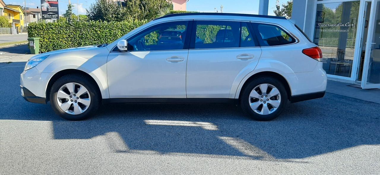 SUBARU OUTBACK 2.5i Bi-Fuel Trend