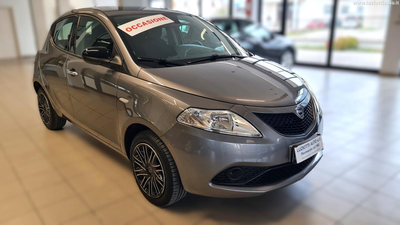 Lancia Ypsilon 1.2 69 CV 5 porte S&S Gold