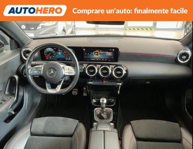 MERCEDES-BENZ A 200 Premium