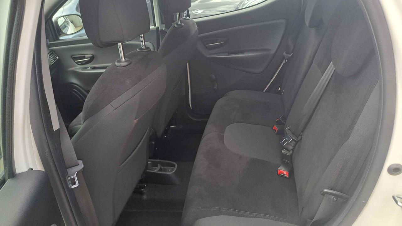 Lancia Ypsilon 1.3 MJT 16V 95 CV S&S Gold