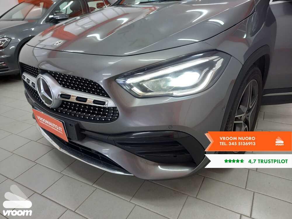 MERCEDES GLA (H247) GLA 200 d Automati...