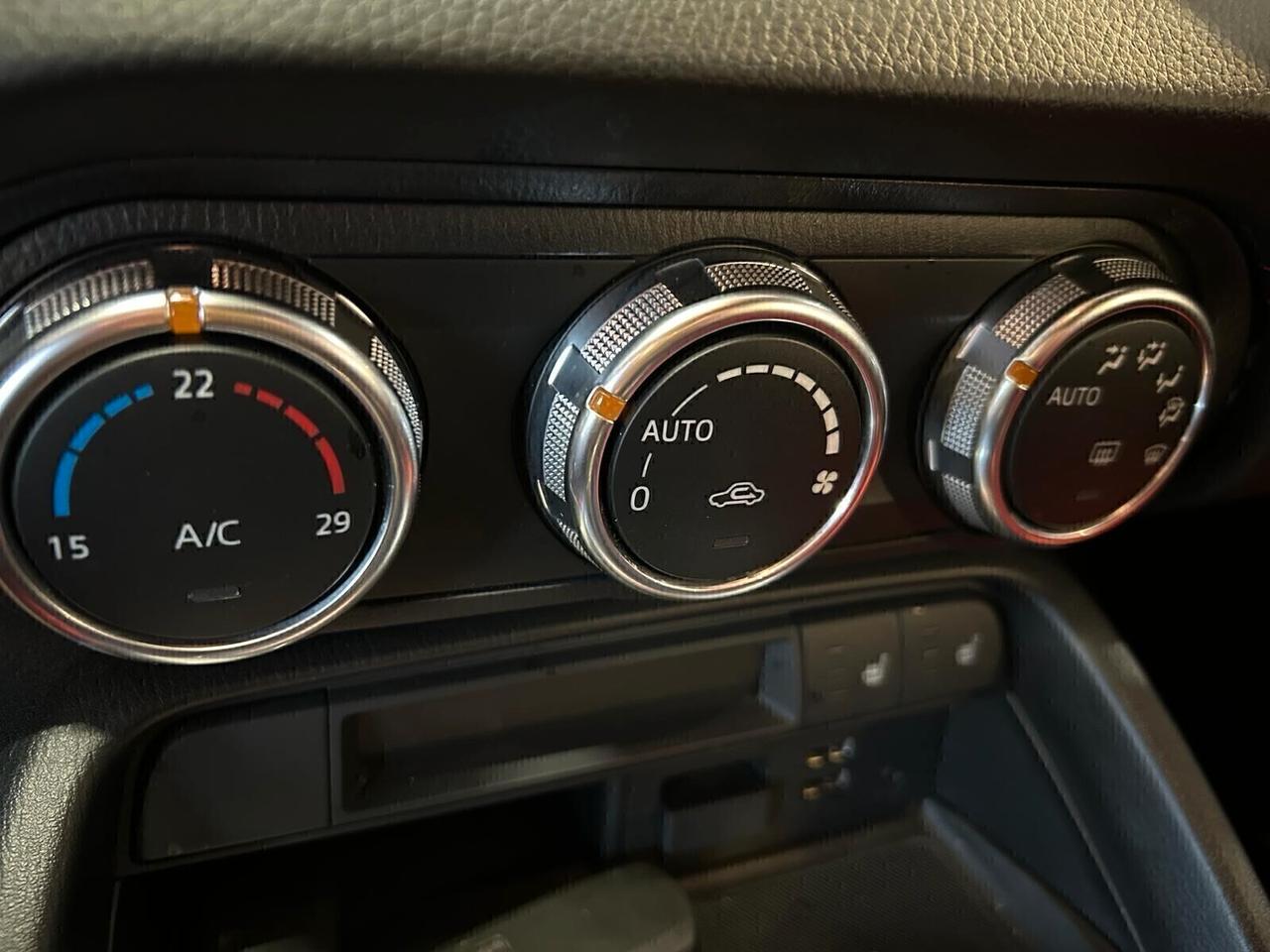 Abarth 124 Spider GT 1.4 Turbo MultiAir 70th CARBONIO Edizione