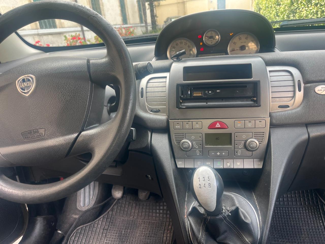 Lancia Ypsilon 1.3 MJT 75 CV X NeoPatentati